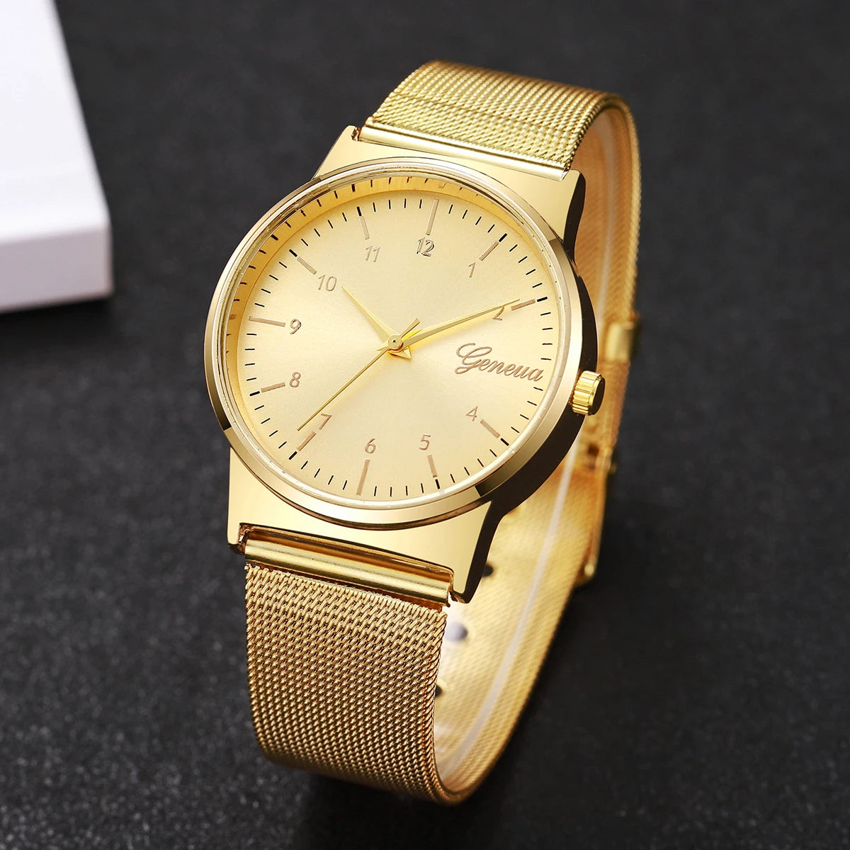 Women's Fashion Quartz Watch – Gold Mesh Band, Arabic Numerals, Elegant Style