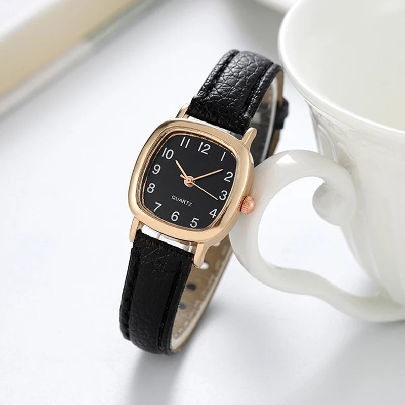 Women's Fashion Quartz Watch – Leather Band, Arabic Numerals, Elegant Design