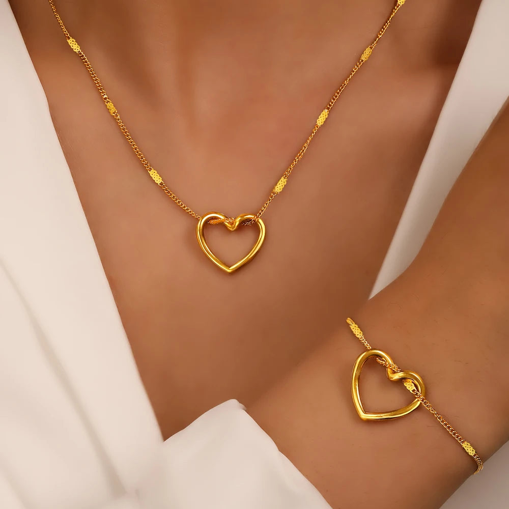 Light-Luxe Twisted Heart Stainless Steel Jewelry Set