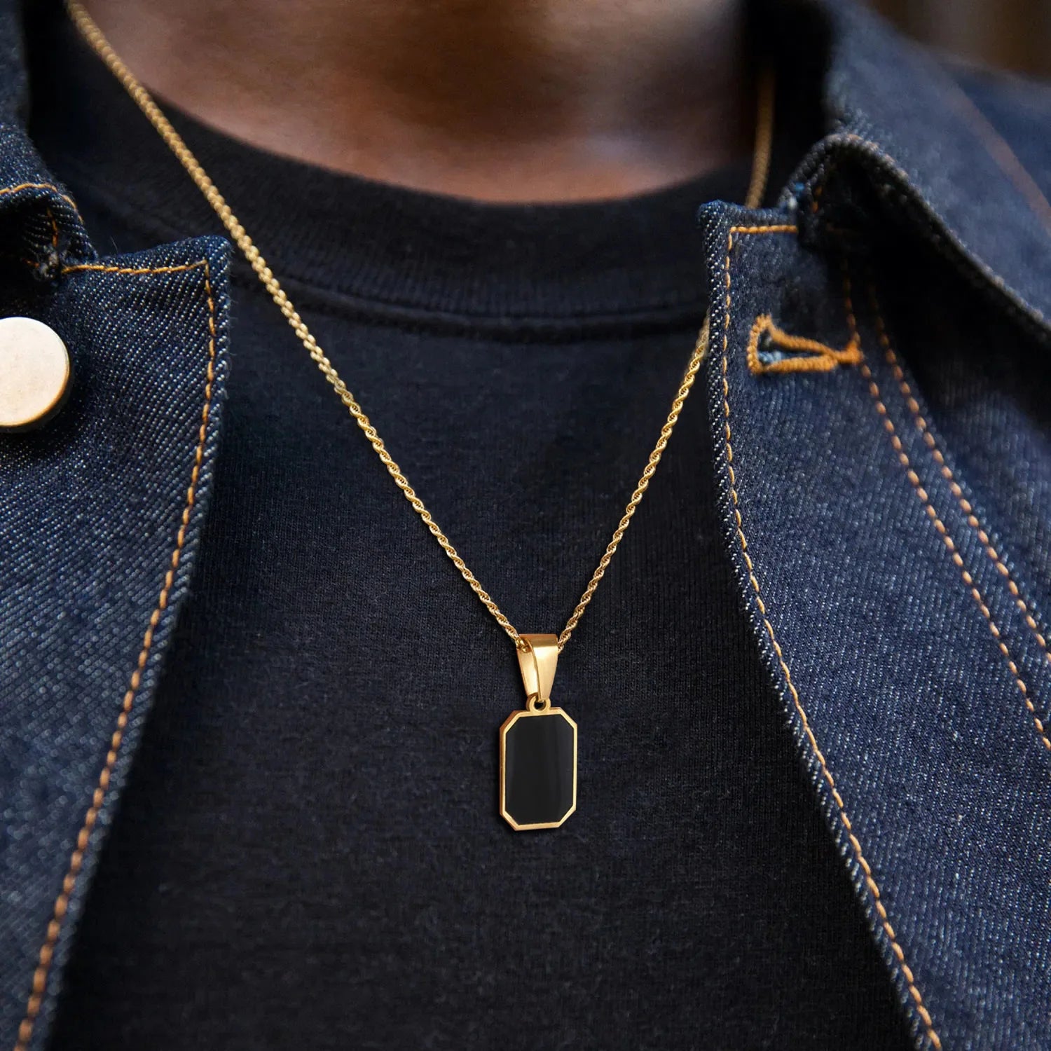 Men’s Geometric Black-Enamel Rectangle Pendant Necklace – Gold-Tone Rope/Box Long Chain