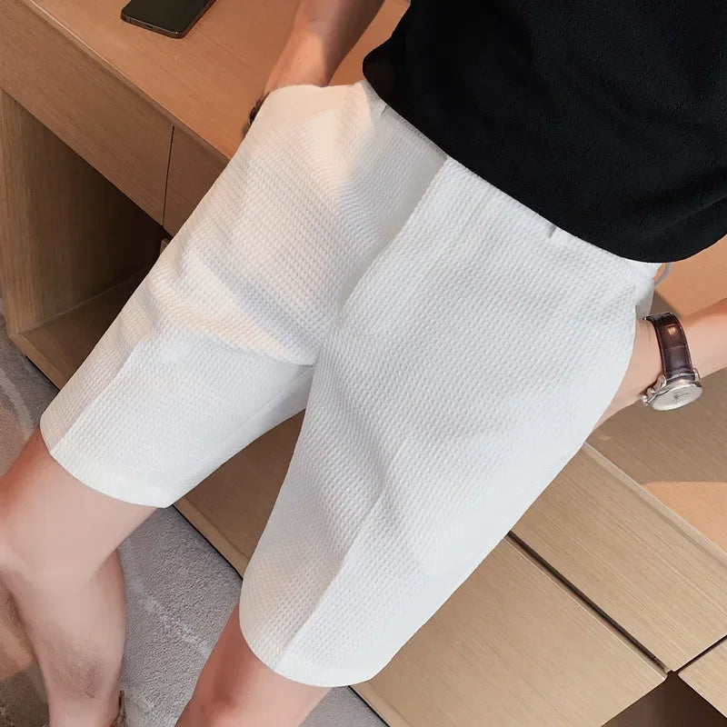 Men’s Solid Waffle-Check Casual Shorts – Lightweight 5-Point Knee Length, Smart-Casual