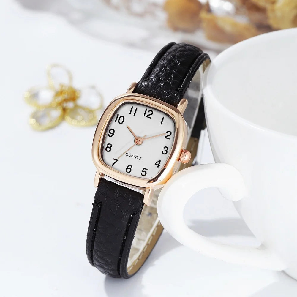 Women's Fashion Quartz Watch – Leather Band, Arabic Numerals, Elegant Design